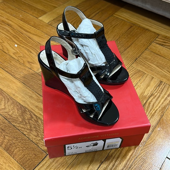 Adrienne Vittadini Black Wedges size 5.5 - Picture 1 of 5